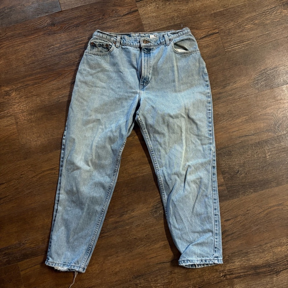 VTG Levi’s 551 relaxed fit tapered leg jeans 14 short